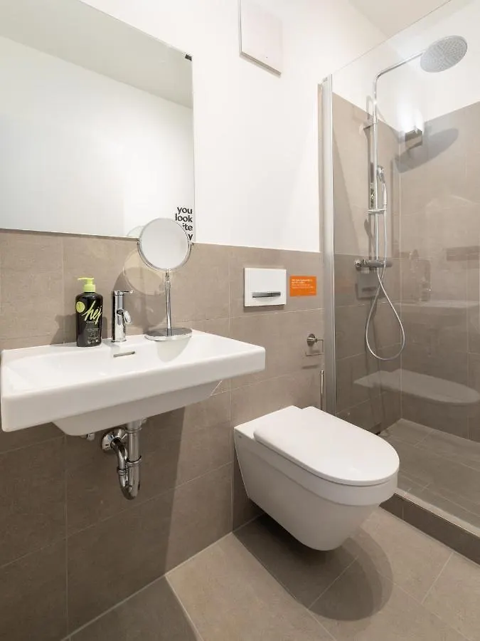Limehome Rosenheim Gillitzerstrasse 0*,
